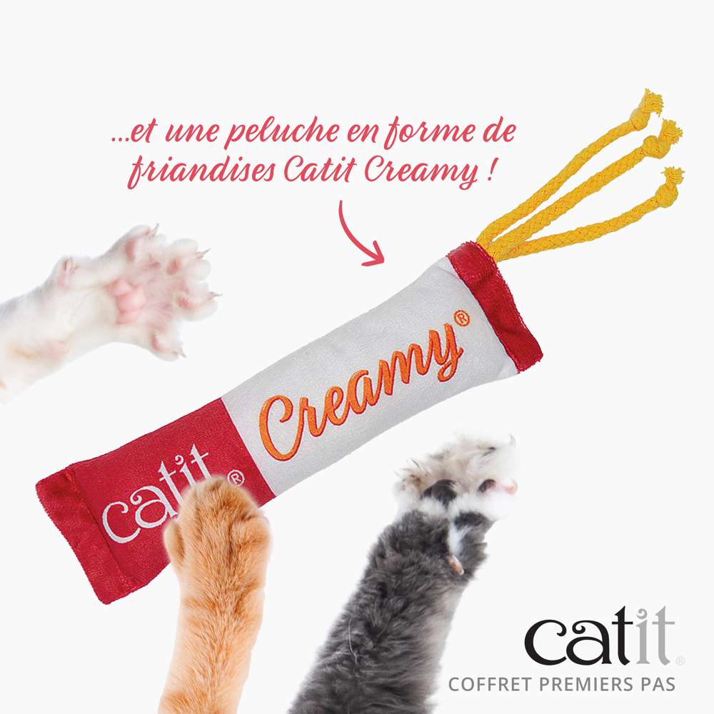 Le coffret premiers pas pour chaton comprend une peluche en forme de friandises Catit Creamy.