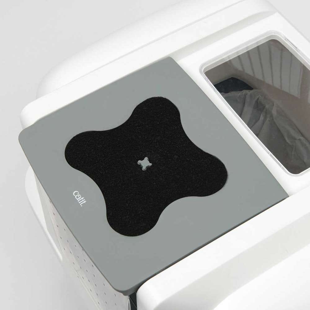 Le filtre a été ajouté dans le couvercle de la litière.